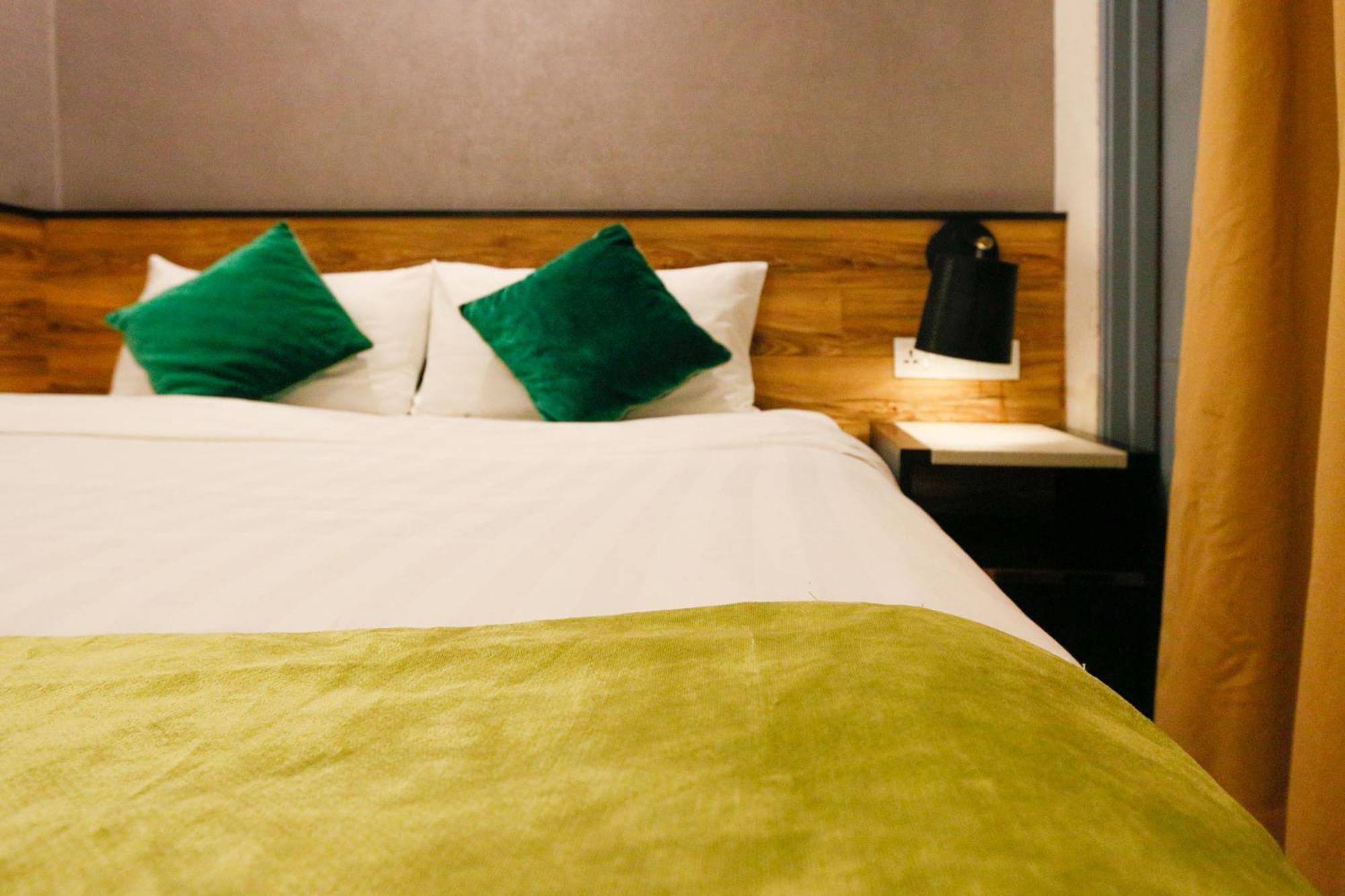 Golden Roof Hotel, Сері-Іскандар Екстер'єр фото