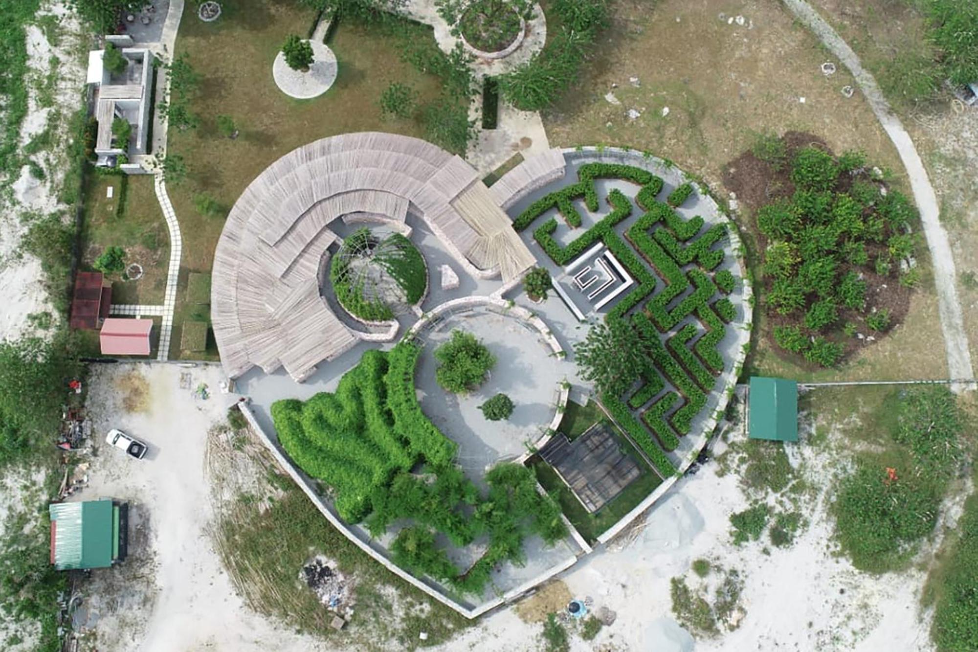 Golden Roof Hotel, Сері-Іскандар Екстер'єр фото